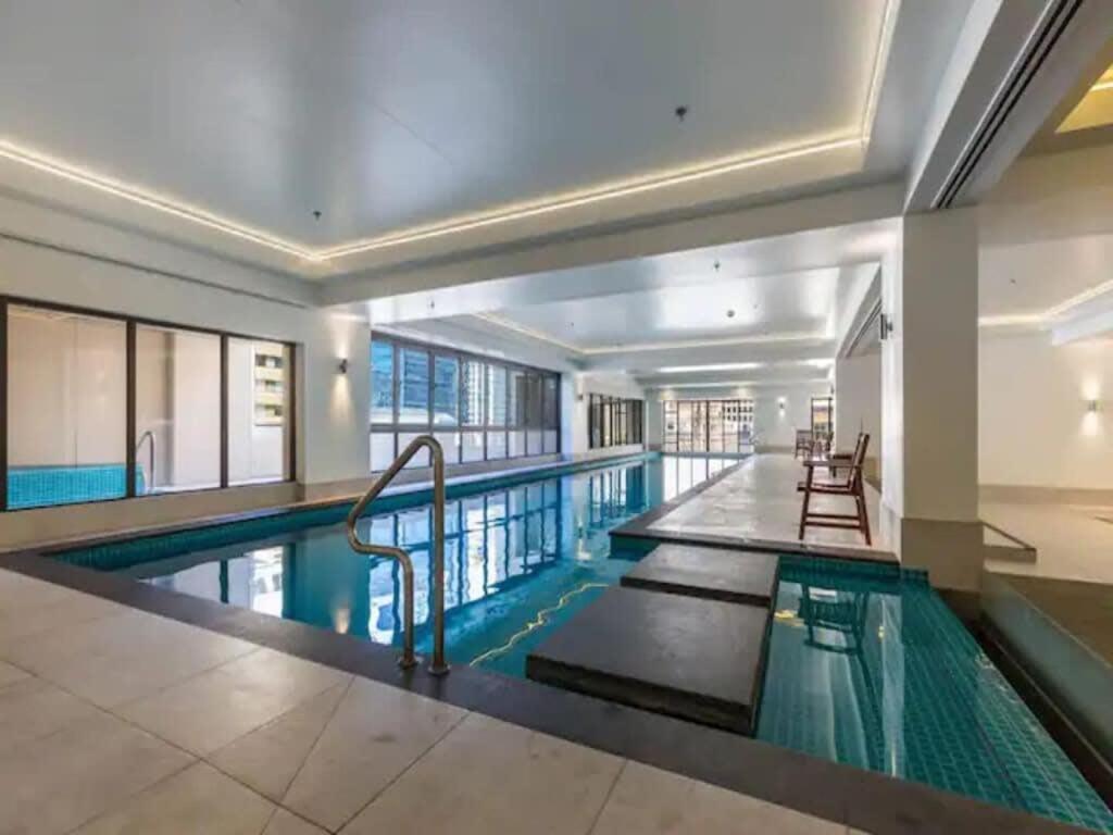 Bright One Bedroom Beauty With Balcony And Unbeatable Views โอ๊คแลนด์ ภายนอก รูปภาพ