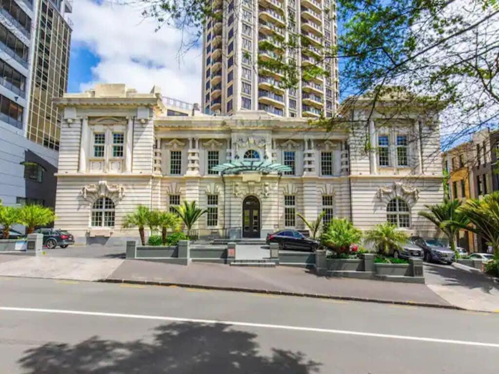 Bright One Bedroom Beauty With Balcony And Unbeatable Views โอ๊คแลนด์ ภายนอก รูปภาพ