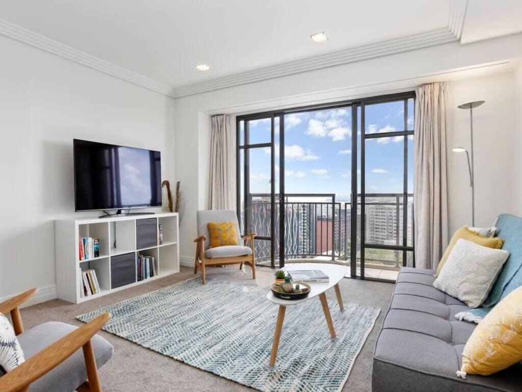 Bright One Bedroom Beauty With Balcony And Unbeatable Views โอ๊คแลนด์ ภายนอก รูปภาพ